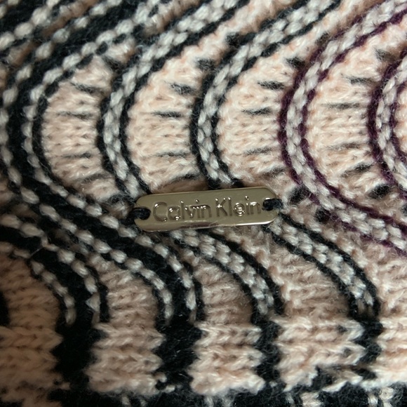 Calvin Klein Infinity Scarf - Picture 2 of 3